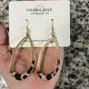 Parklane Oval Cheetah Print Earrings